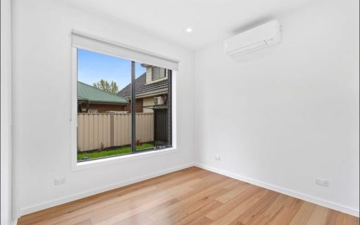 3/90 Civic Parade, Altona, Vic 3018